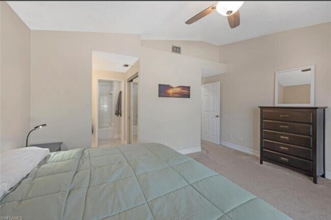 Foto del edificio - 1044 Woodshire Ln