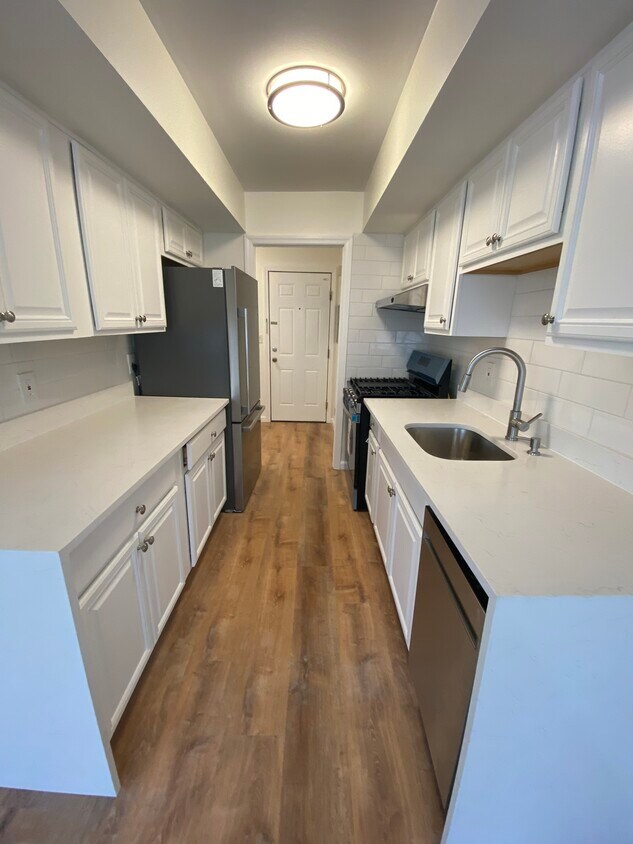 Foto principal - 364 Westwood Ave
