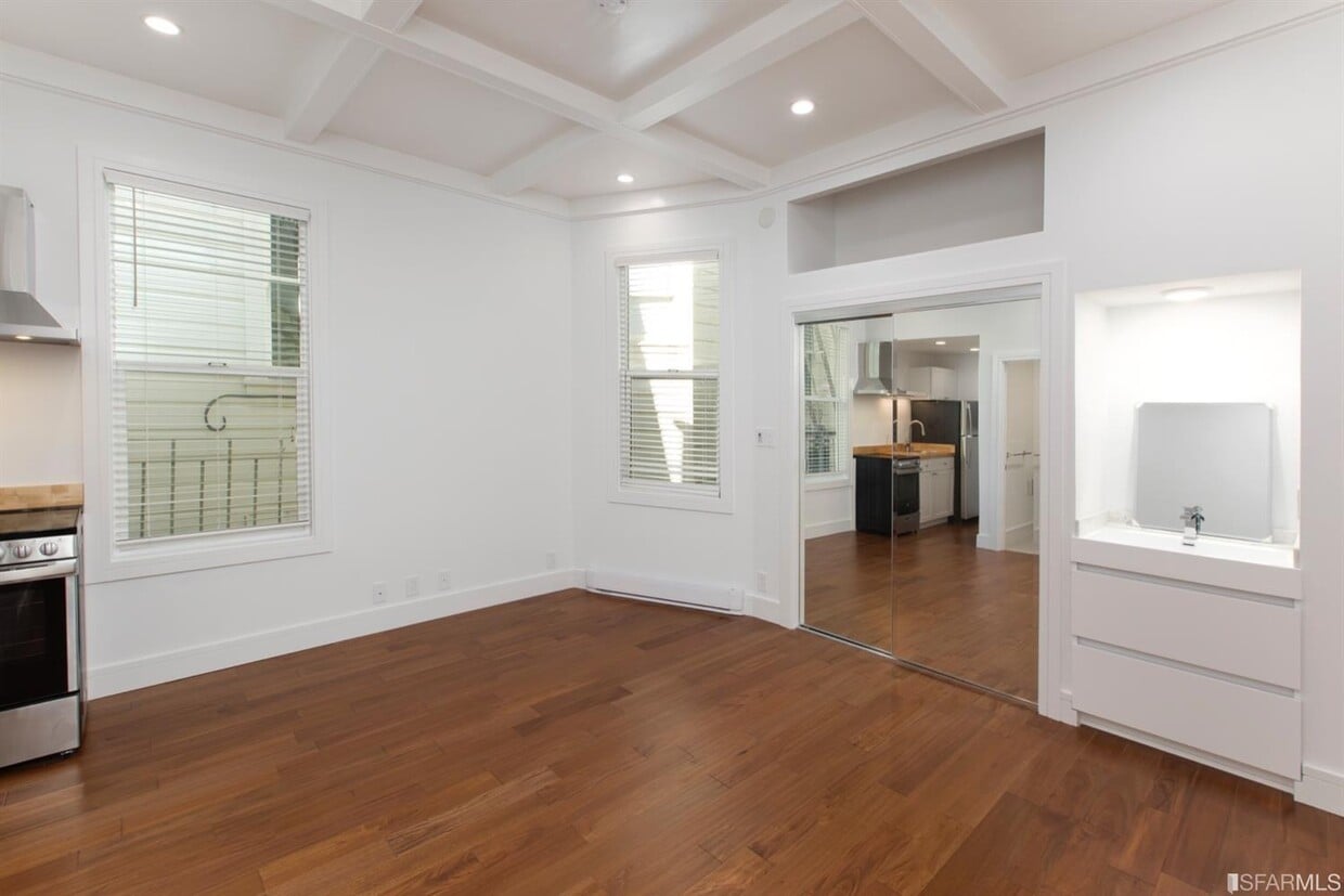 Primary Photo - 2309 Divisadero St