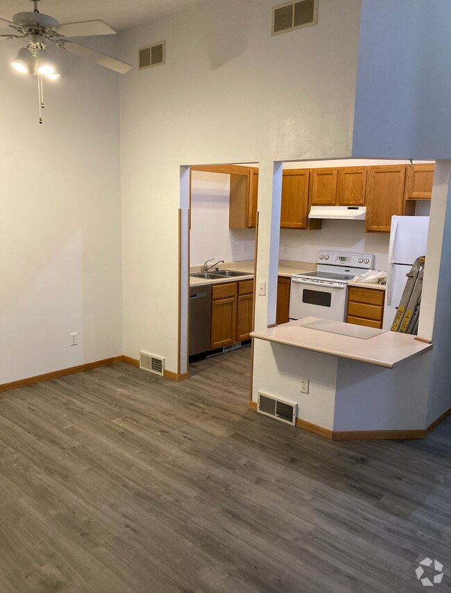 Hamilton Club Townhouses for Rent Mount Horeb, WI 1 Townhouses