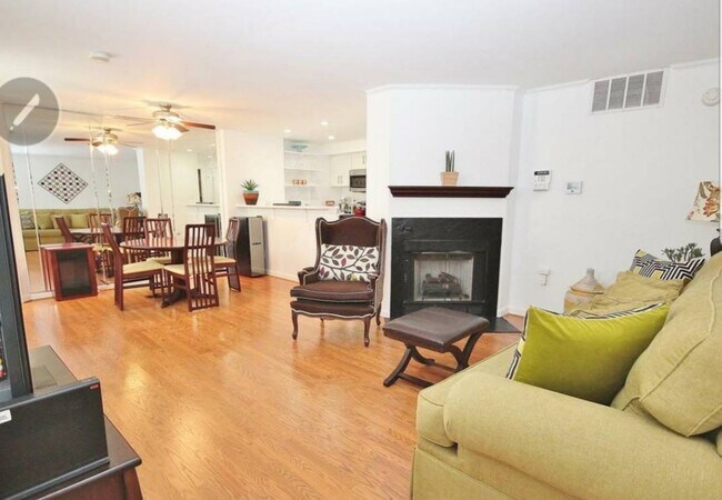 Building Photo - 4413 Pembrook Village Dr
