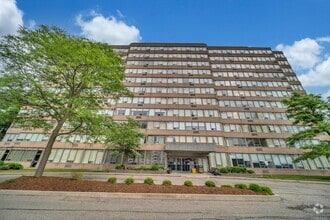 Building Photo - 3227 King St E