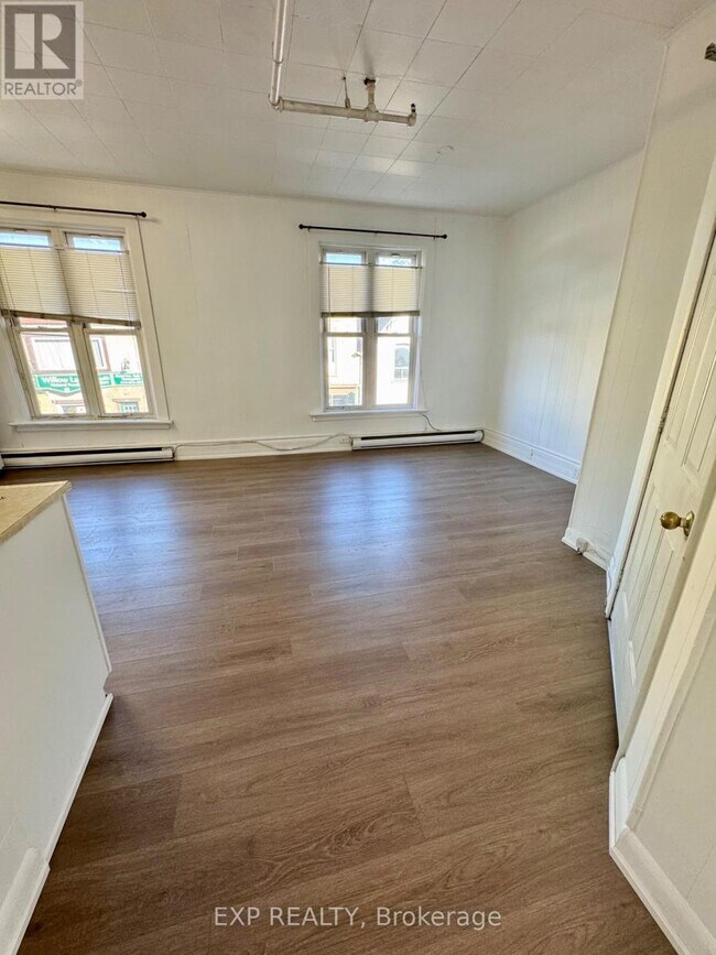 Photo du bâtiment - 17 Mill St E