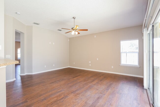 Building Photo - 896 Bonaparte Landing Blvd