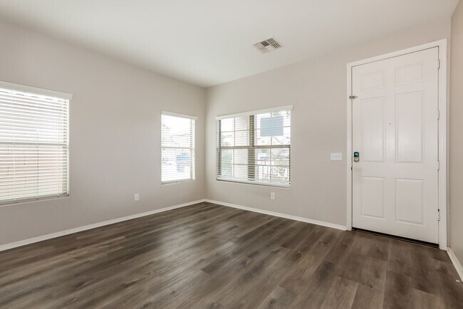 Foto del edificio - 30783 N Karen Ave