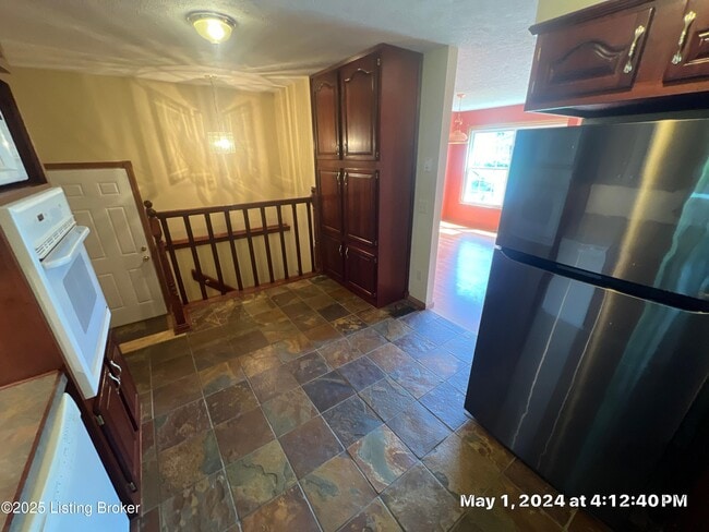 Foto del edificio - 230 S Circlecrest Dr