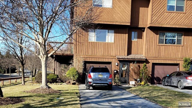 Primary Photo - 72 Alana Drive