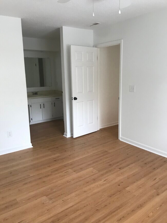 35 Maplecrest Dr, Charleston, SC 29412 Townhome Rentals in Charleston SC