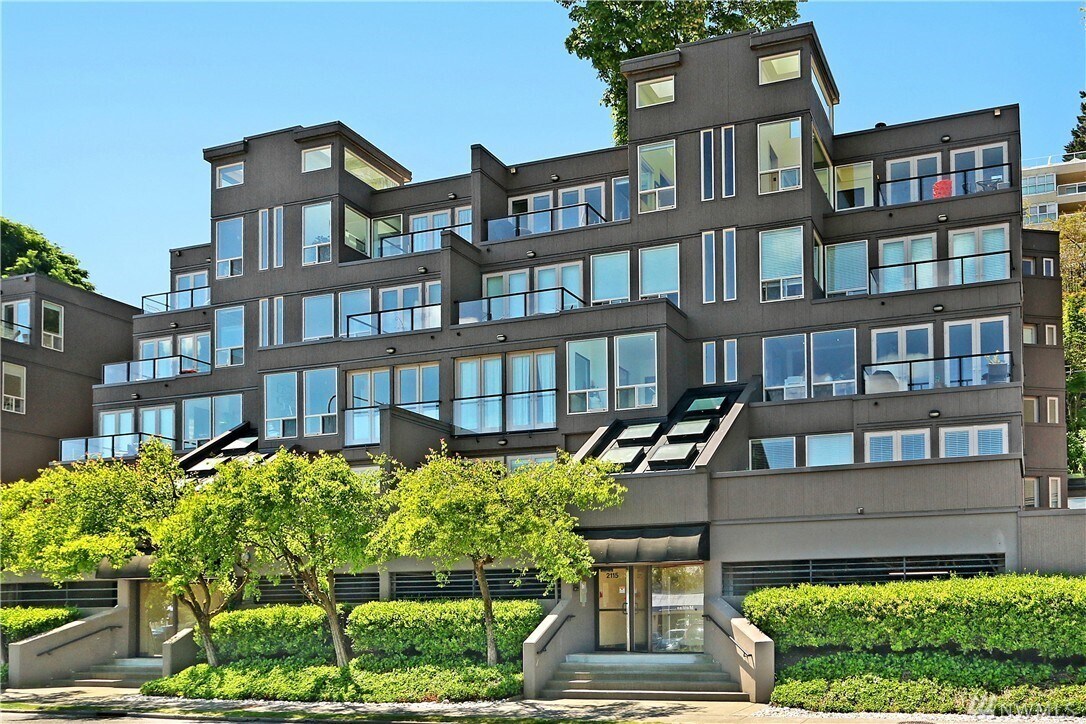 Primary Photo - South Lake Union / Queen Anne Condo at The...
