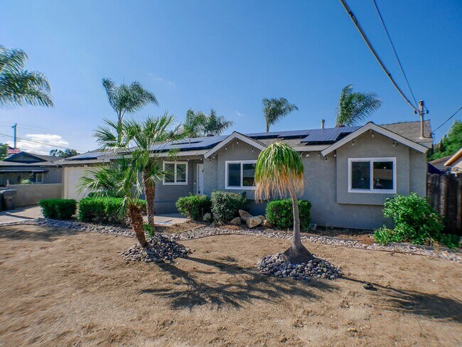 Building Photo - Delightful 3 bed/2 bath home in a well-est...