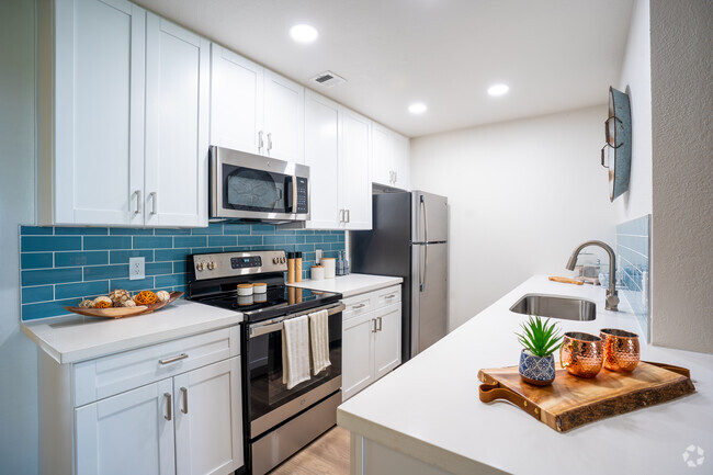 Building Photo - Riverside Apartments