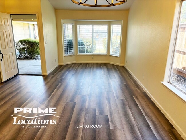 Building Photo - Newly updated 4 bedroom west Roseville home