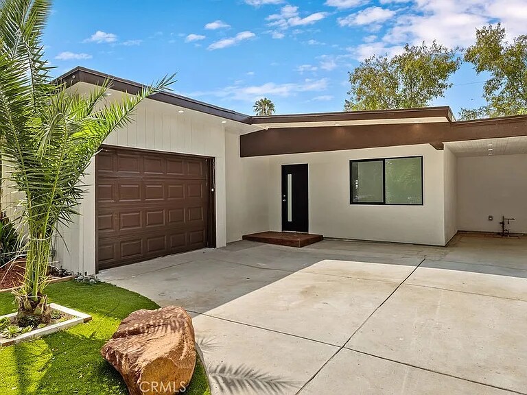 Foto principal - 18720 Keswick St