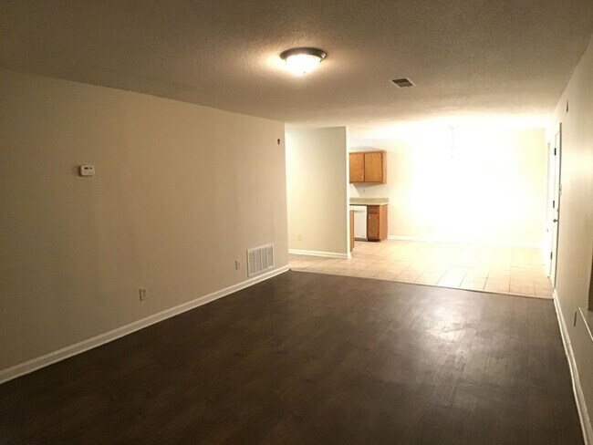 Building Photo - 4655 Addington Dr