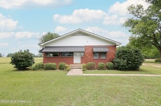 Building Photo - 7037 Lilly Rd