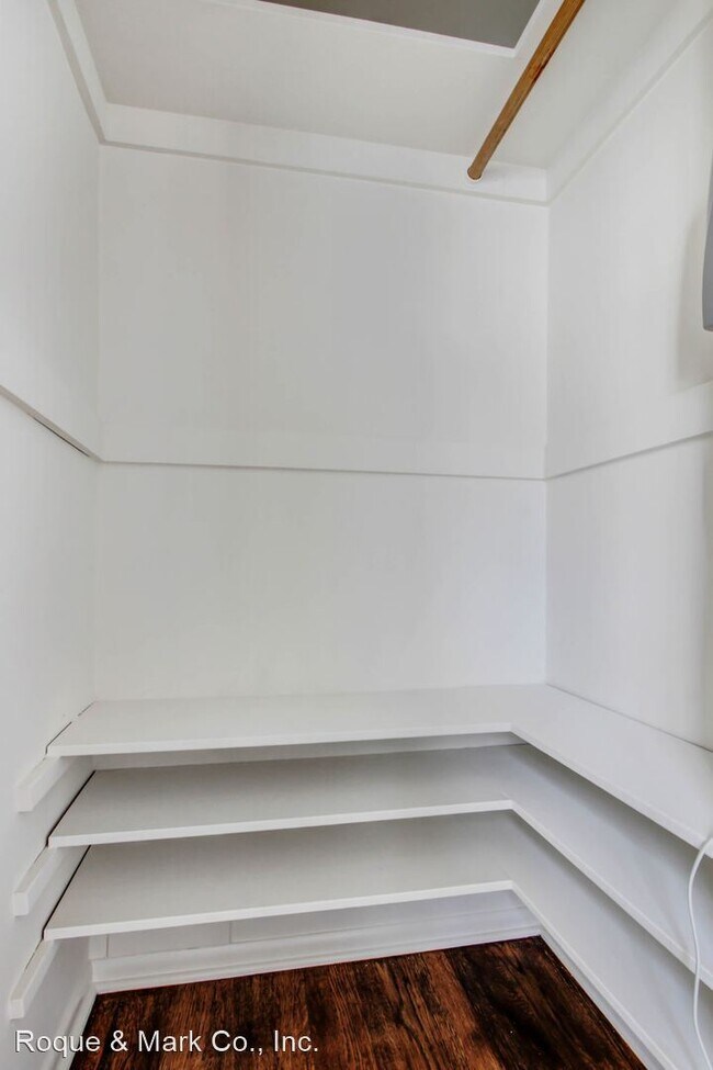 Building Photo - 2 br, 1 bath Apartment - 1201-1207 Washing...