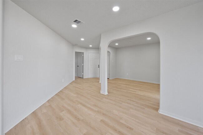 Foto del edificio - 5203 Panay Park Dr