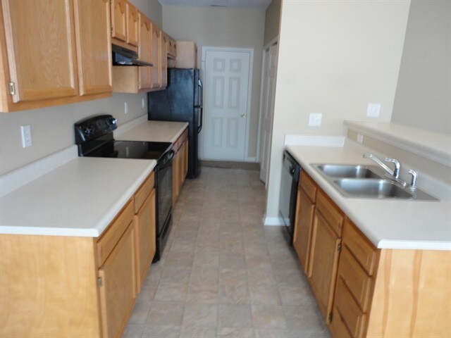 Building Photo - 9931 Lakefield Ln