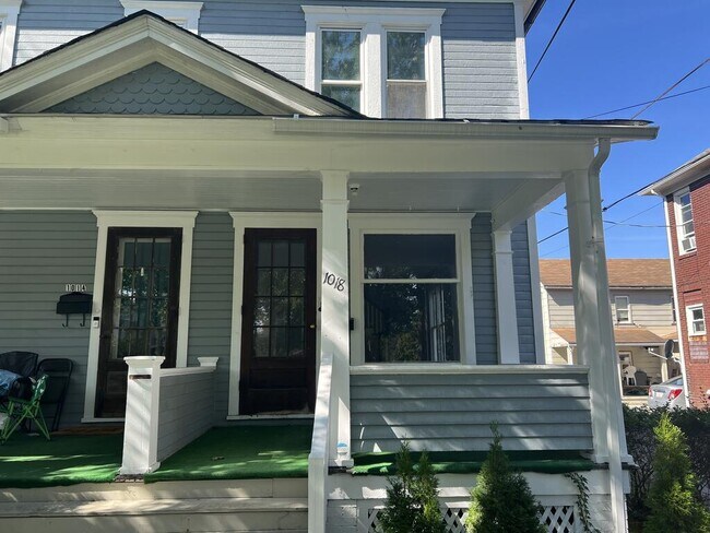 Foto del edificio - 1018 Bucknell Ave