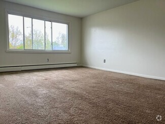 Building Photo - 2670 Sheridan Dr