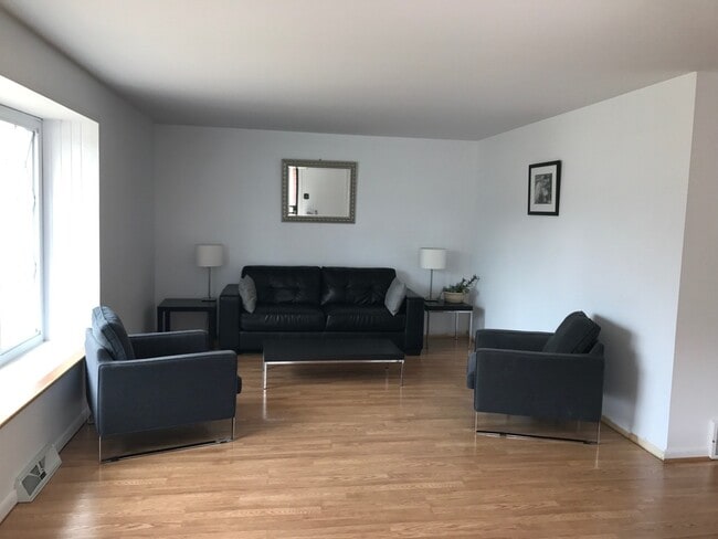 Building Photo - First Month Rent Free! Charming Brick Ranc...