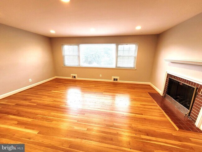 Building Photo - 3211 Korte Ct
