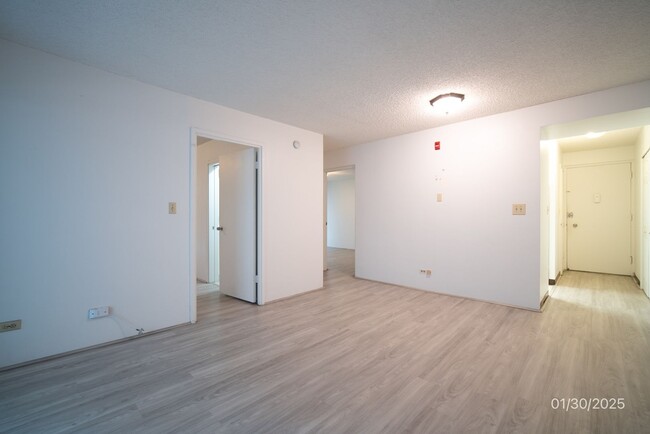 Foto del edificio - 2 bedroom/2 bath/1 parking in Coral Terrace