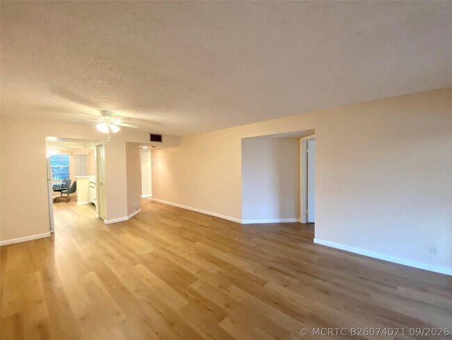 Building Photo - 1000 SW 128th Terrace