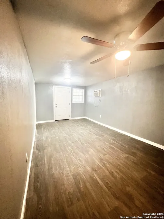 Foto del edificio - 311 Glamis Ave