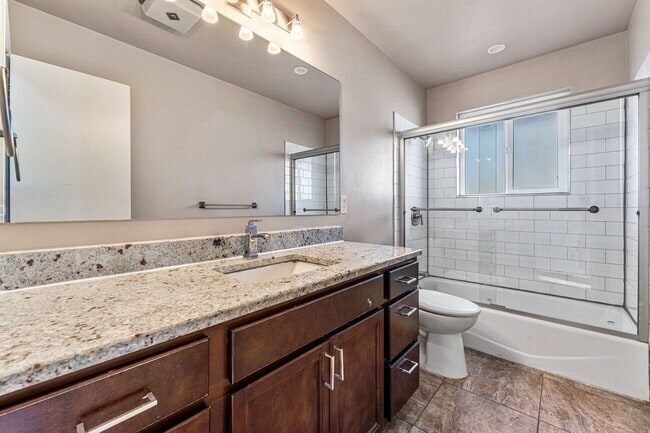 Foto del edificio - 5417 S Fox St