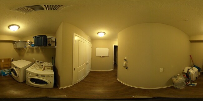 Laundry Room - 702 S Jardot Rd