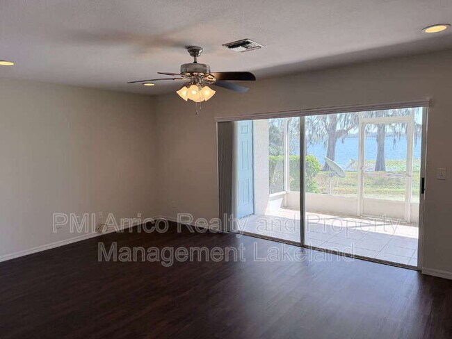 Foto del edificio - 2372 Isle Royal Ct SE