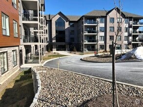 Building Photo - 210 Jubilee Rd