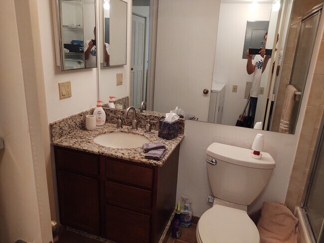 Building Photo - 2510 SE Anchorage Cove