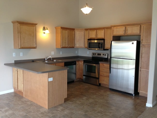 The Pines Townhomes Kitchen - The Pines Townhomes