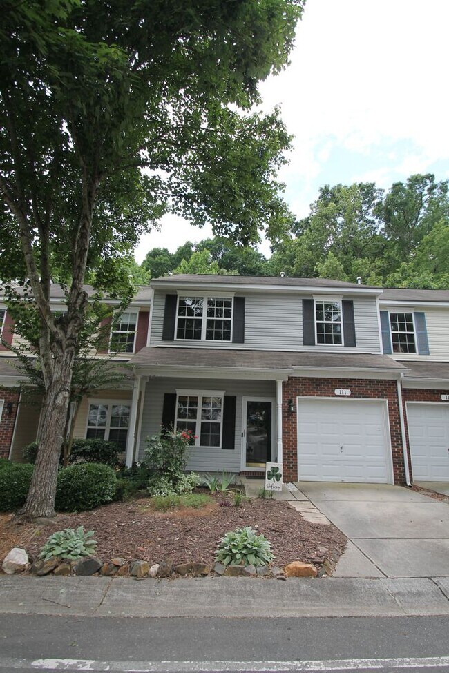 Building Photo - Exclusively Offered by Muse Realty Rentals, LLC