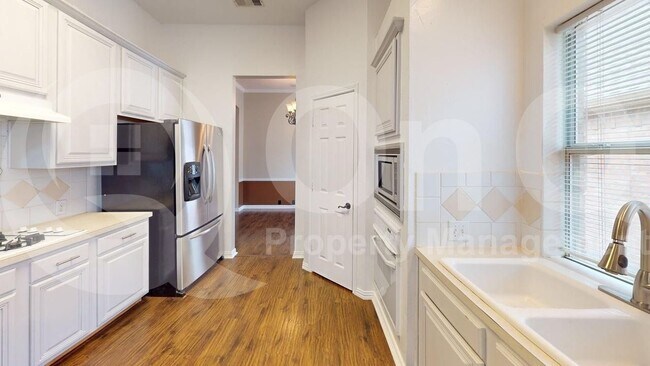 Foto del edificio - 5901 Berkshire Rd