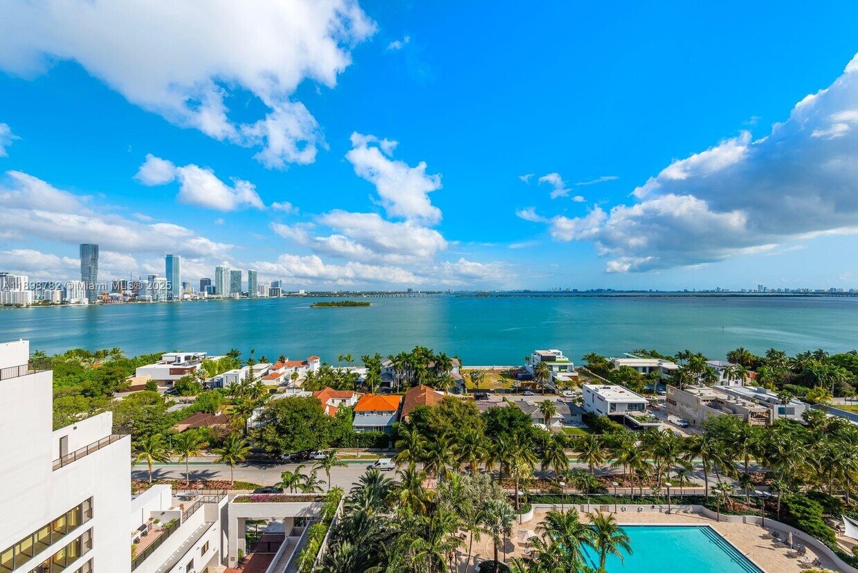 Foto principal - 1000 Venetian Way