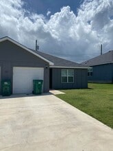 Building Photo - 237 N Mary Jo Dr