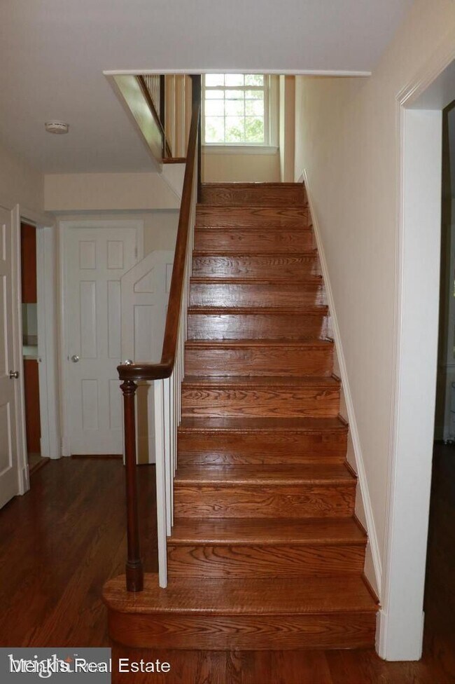 Foto del edificio - 401 Olney Sandy Spring Rd