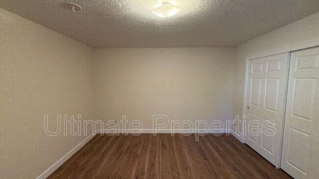 Foto del edificio - 5814 W Gelding Dr