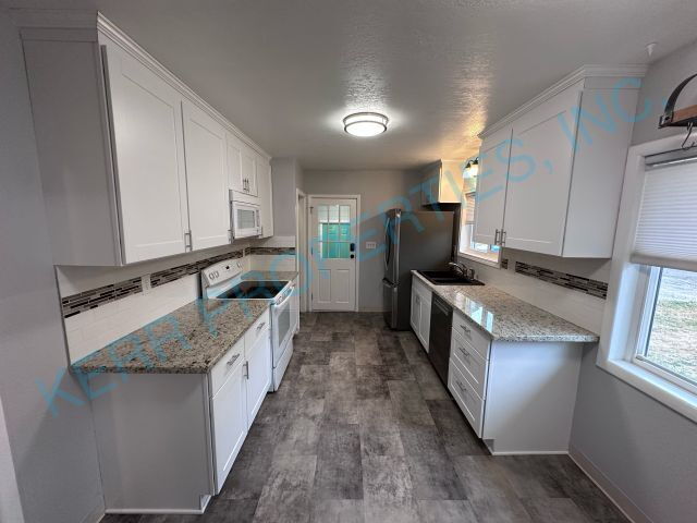 Foto del edificio - Charming 2-Bedroom Retreat with 2 Full Bat...