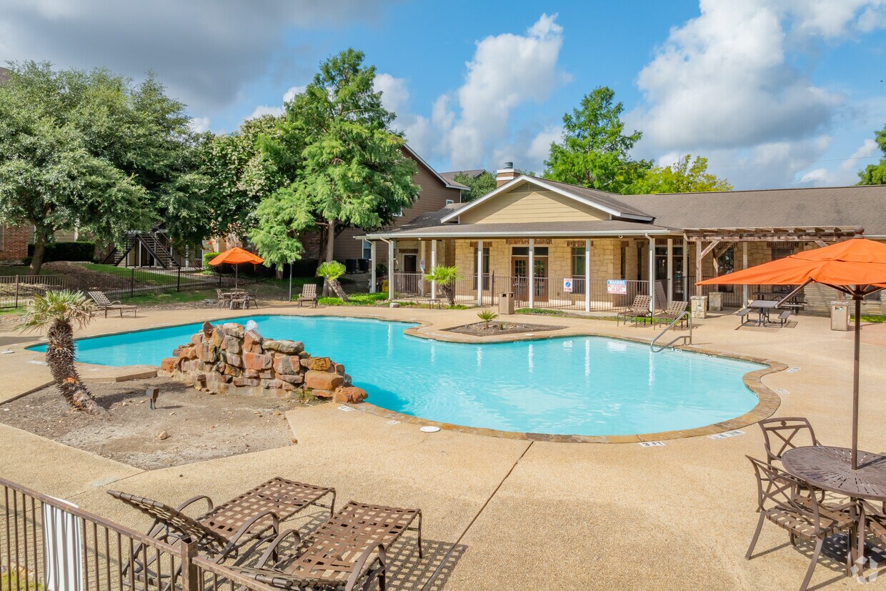 Foto principal - The Villages at Lost Creek