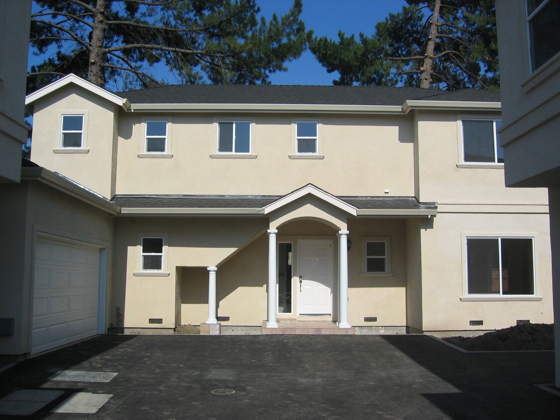 Outside - 400 Cypress Ave