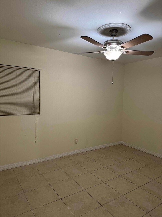 Foto del edificio - 4715 Town N Country Blvd