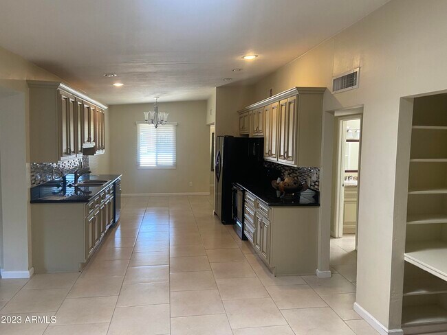 Foto del edificio - 3702 E Shaw Butte Dr