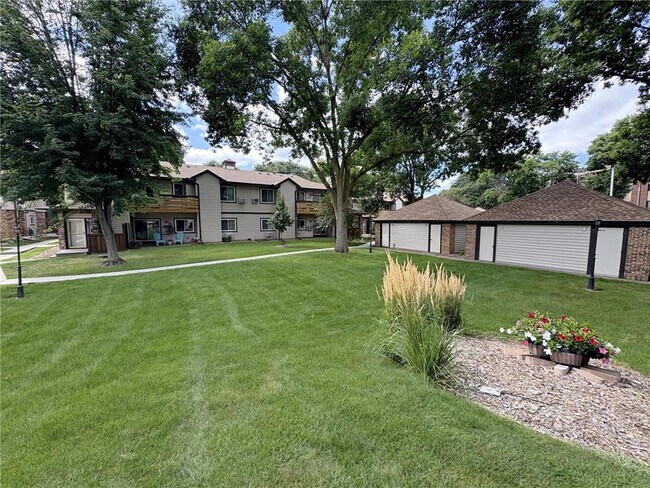 Foto del edificio - 310 Ford Rd