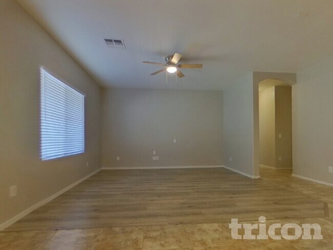 Building Photo - 7044 W Branham Ln