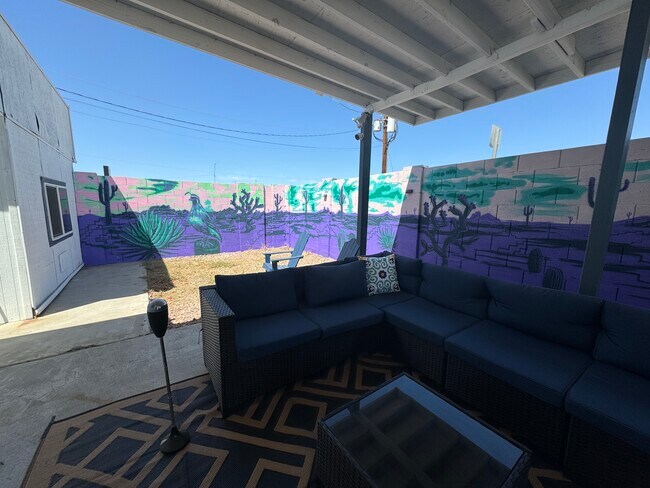 Foto del edificio - 938 E Amelia Ave