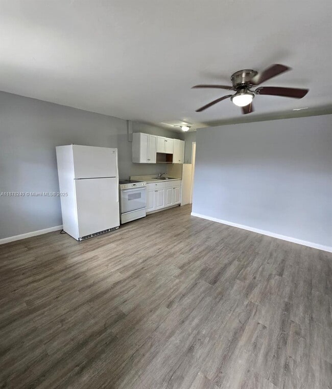 Building Photo - 3971 SW 12th Pl